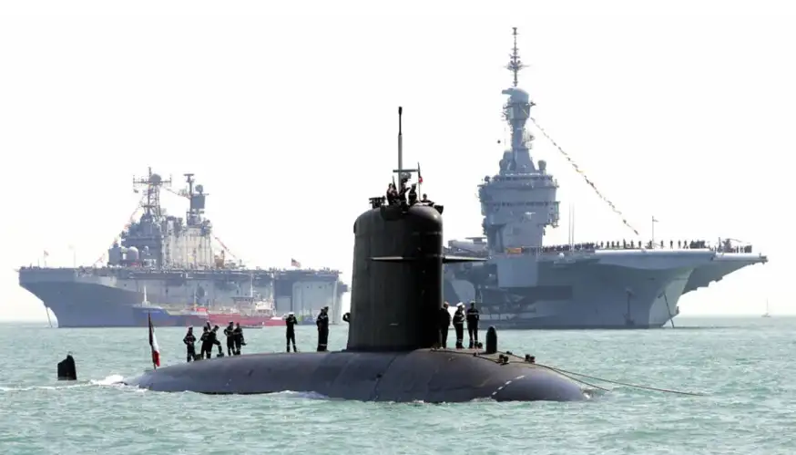 فرنسا وضعت في الخدمة الصواريخ النووية الجديدة لغواصاتها