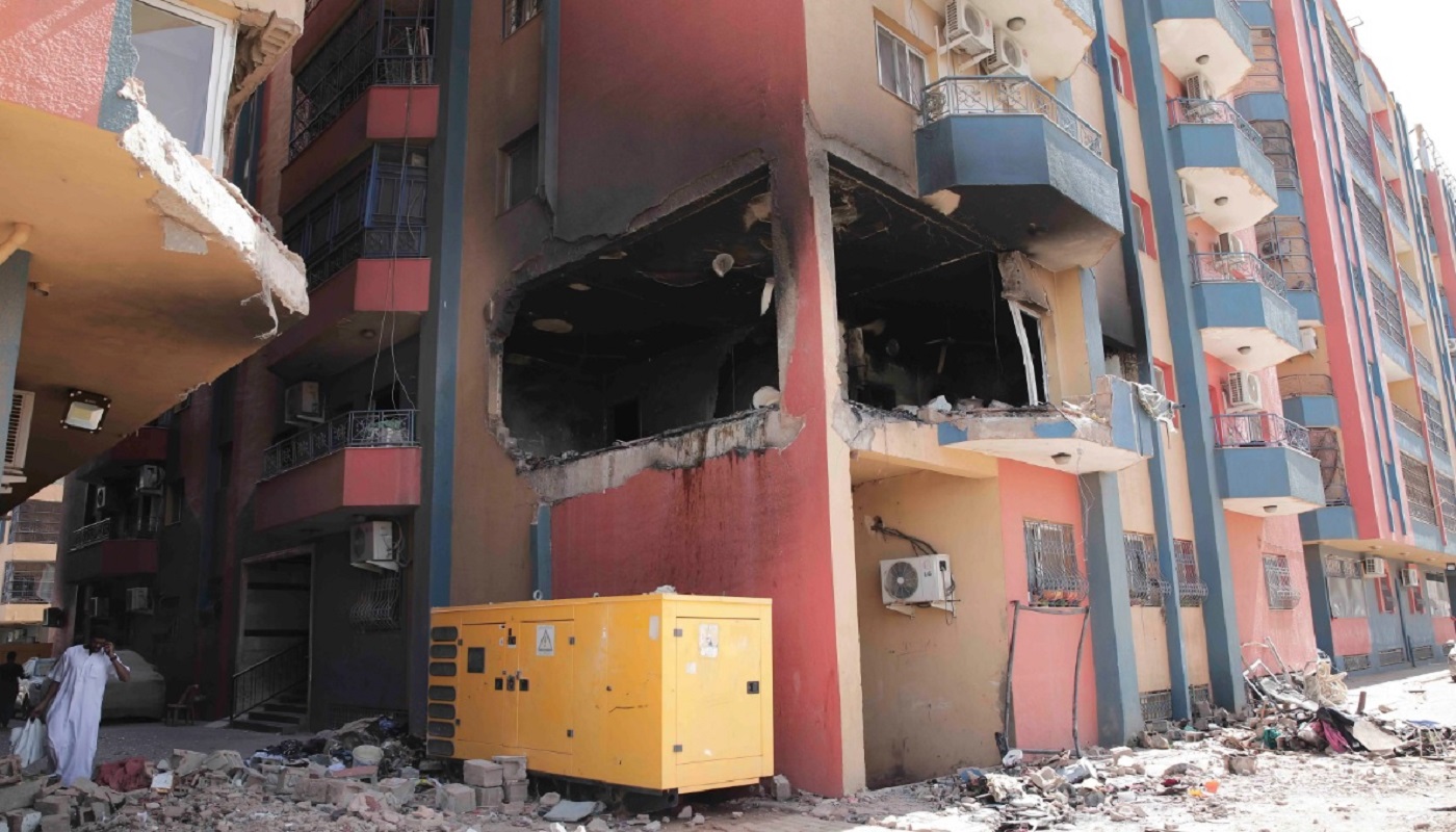 تضرر المباني السكنية بسبب القتال بالخرطوم