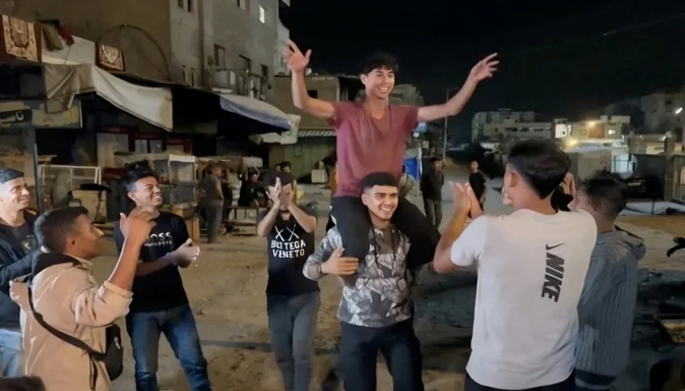 احتفالات في شوارع غزة عقب الإعلان عن التوصل إلى الاتفاق