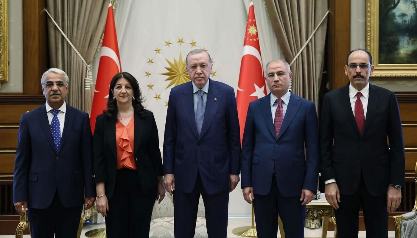 أردوغان يلتقي وفد حزب مؤيد للأكراد في مرحلة جديدة من التقارب