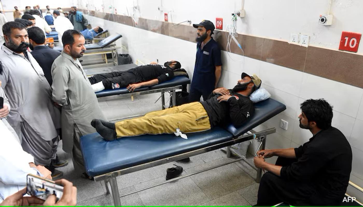 مقتل أربعة مسؤولين بانفجار تبنّاه تنظيم داعش في باكستان