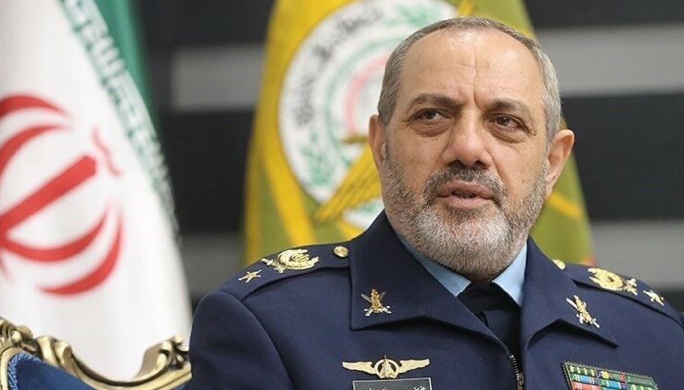 وزير الدفاع الايراني الجنرال عزيز نصير زاده