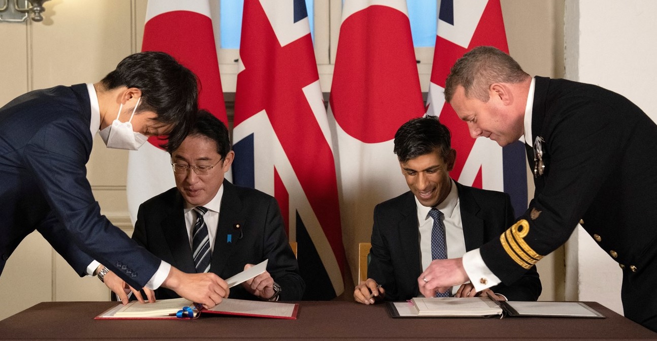 اليابان توقّع اتفاقاً عسكرياً مع بريطانيا