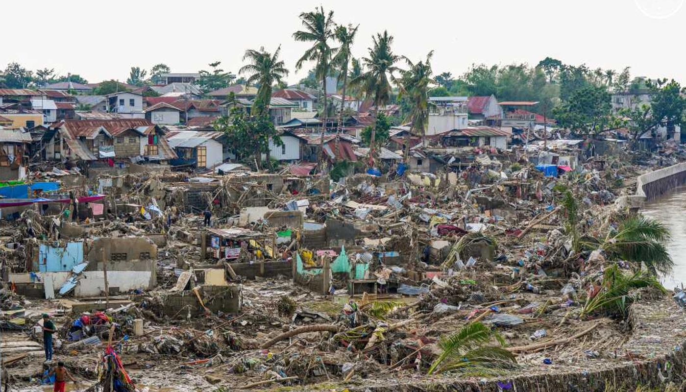 مقتل شخصين وإجلاء مليون مع اجتياح الإعصار فونغ-وونغ للفلبين