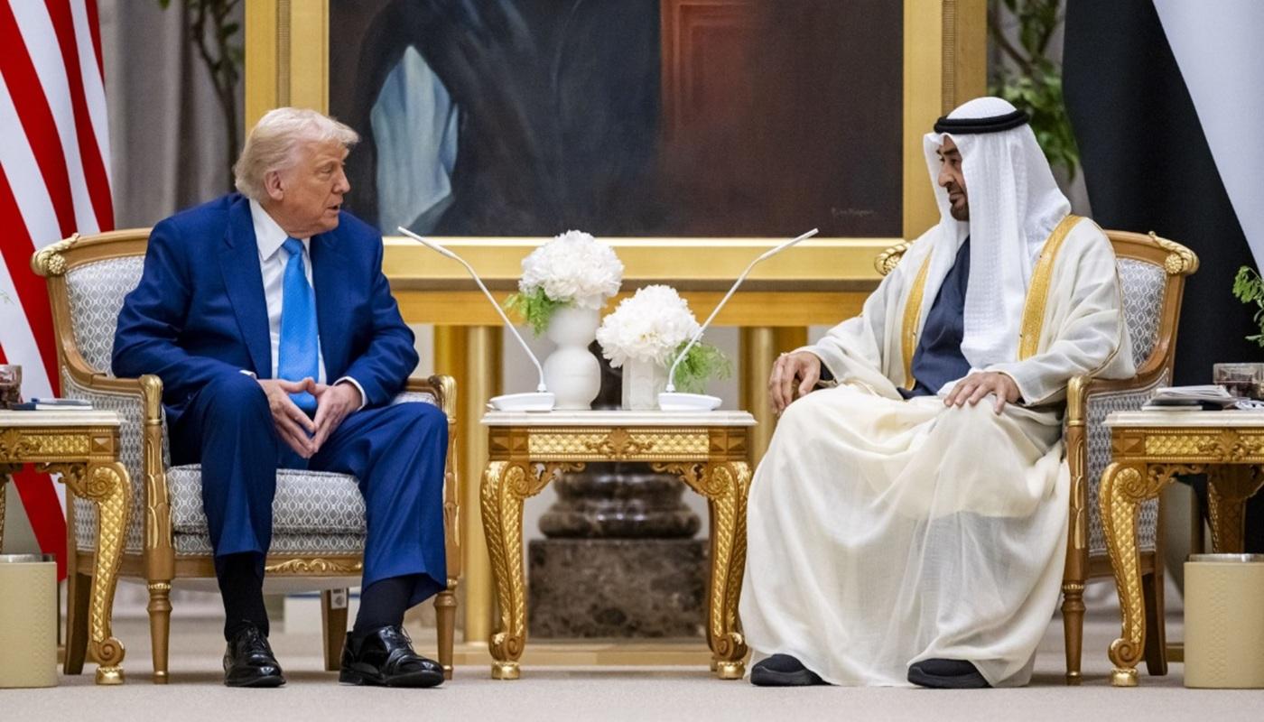 رئيس الدولة والرئيس الأميركي يبحثان العلاقات الإستراتيجية بين البلدين والتطورات الإقليمية
