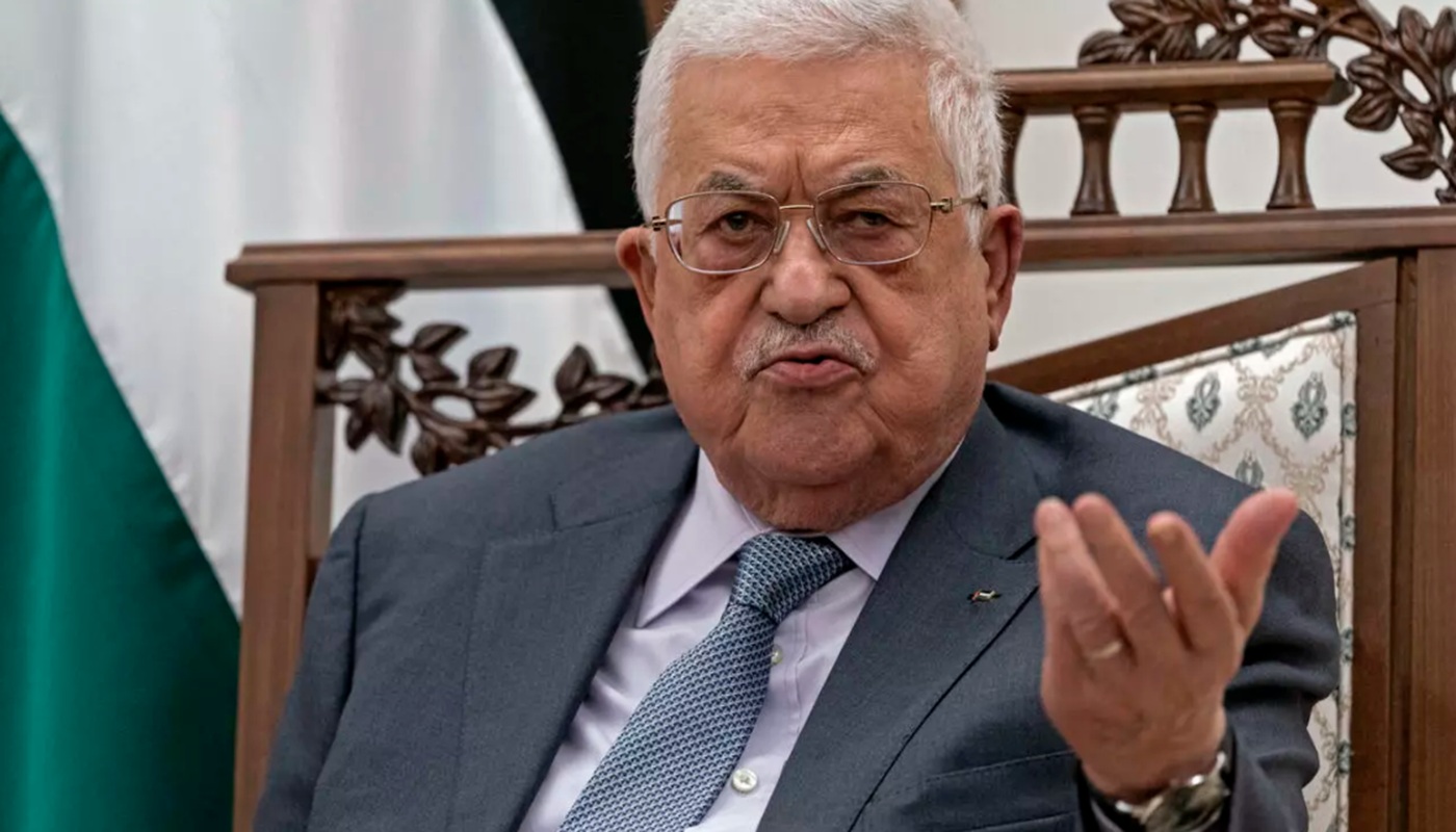 عباس يطالب حماس بالكف عن إعطاء اسرائيل أعذارا لمواصلة هجومها في غزة
